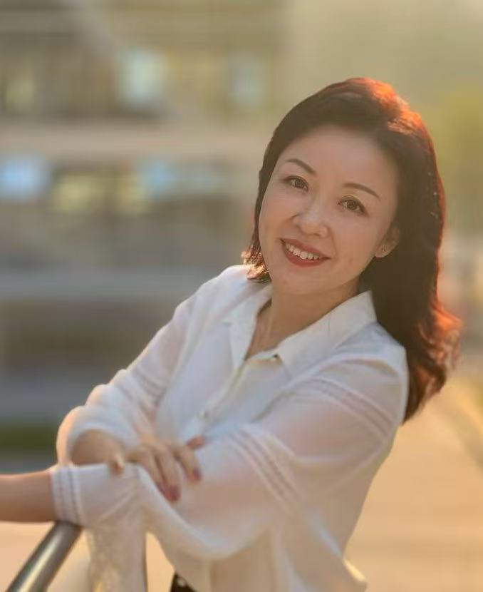 Elena Yi
